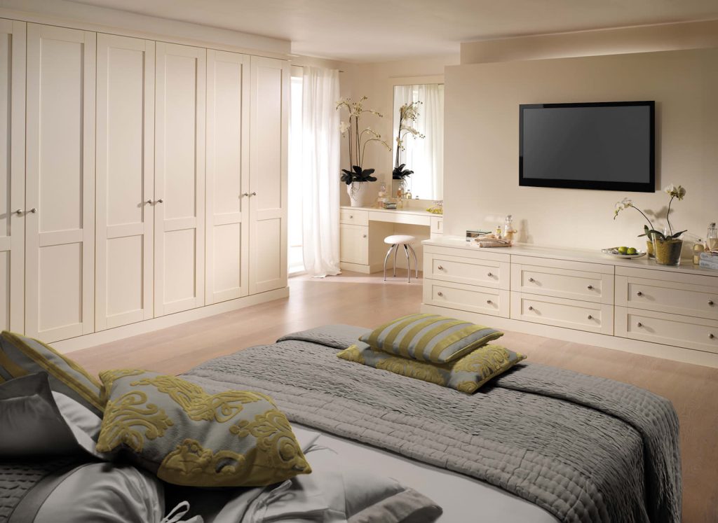 Tailored Perfection Creating a Bespoke Home with Fitted Furniture